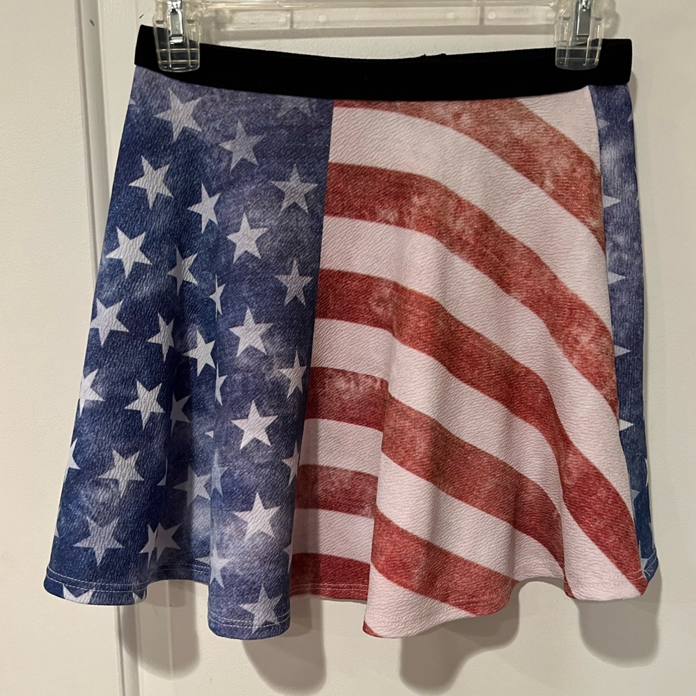 Papaya Red, White & Blue skirt size S, short, elastic waist, faded